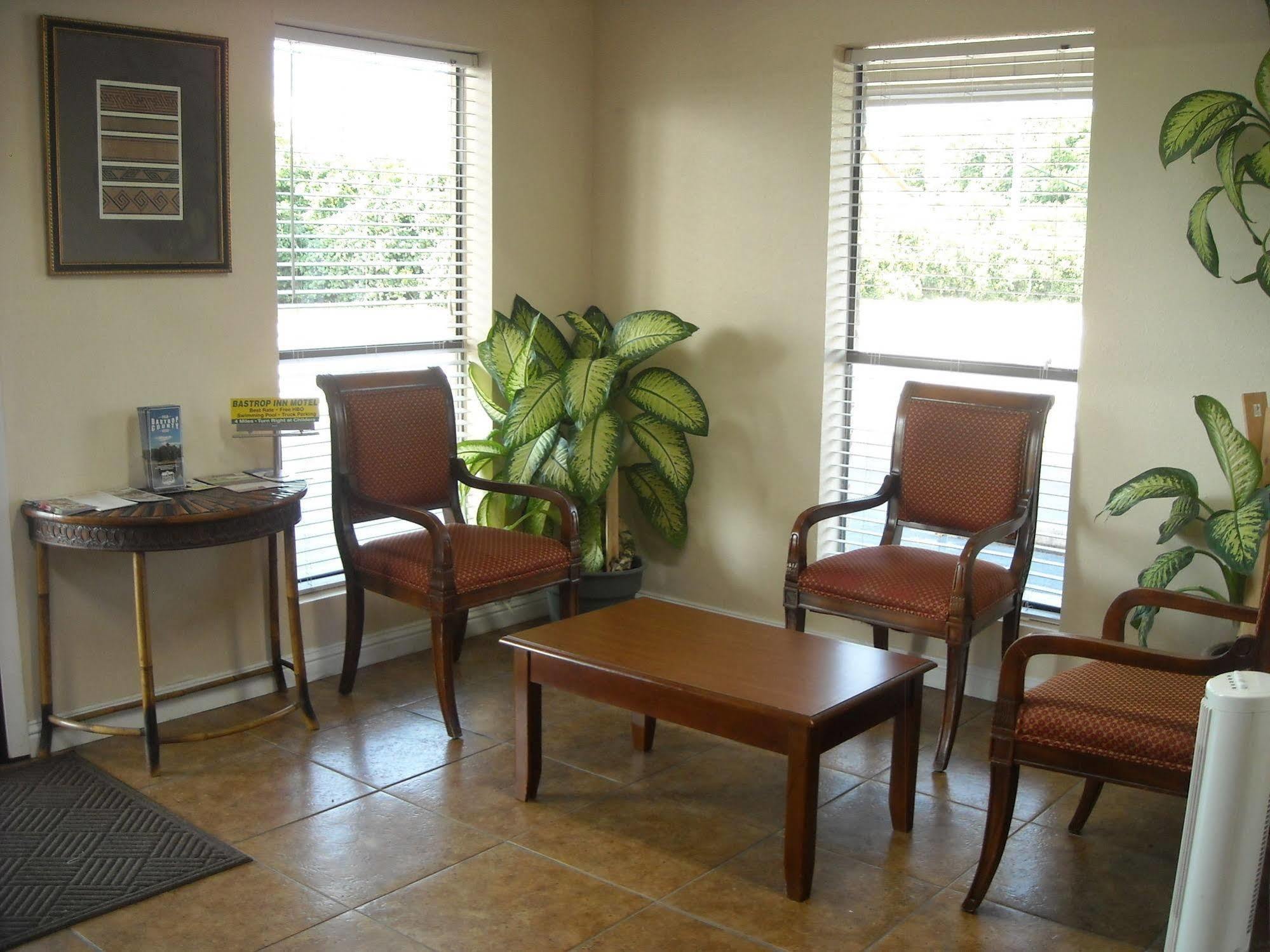 Bastrop Inn ภายนอก รูปภาพ