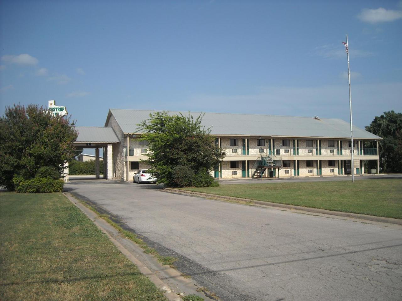 Bastrop Inn ภายนอก รูปภาพ